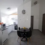 Maza - One Bedroom Antonio Apartment *