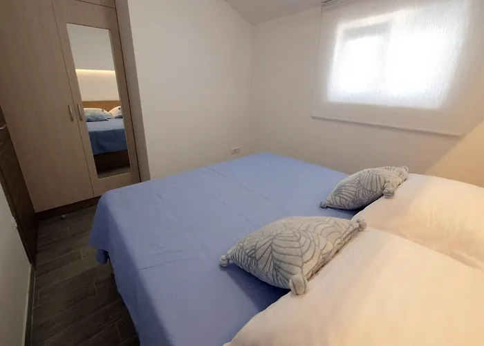 Maza - One Bedroom Antonio