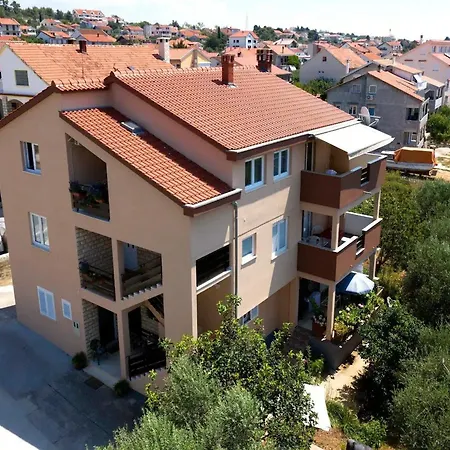 Maza - One Bedroom Antonio Задар